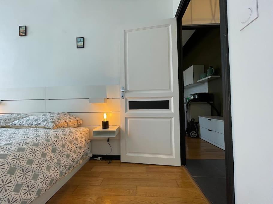 L'Appartement Tomey Avec Parking Каркассонн Екстер'єр фото